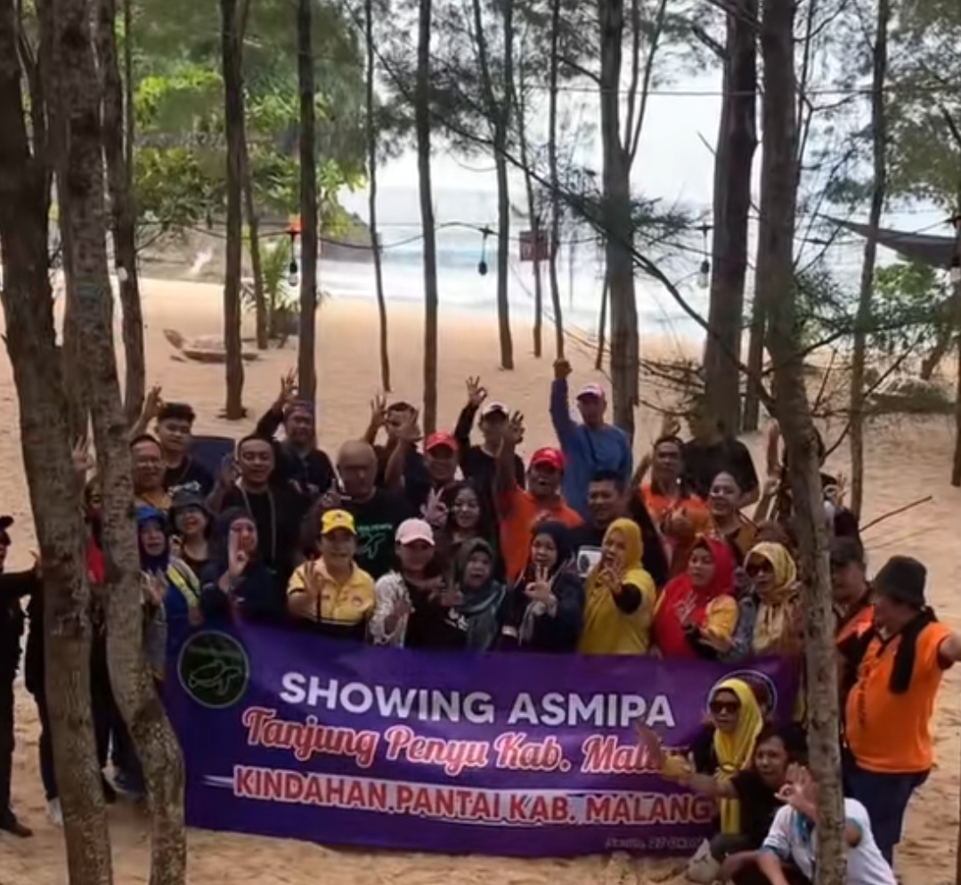 PANTAI TANJUNG PENYU