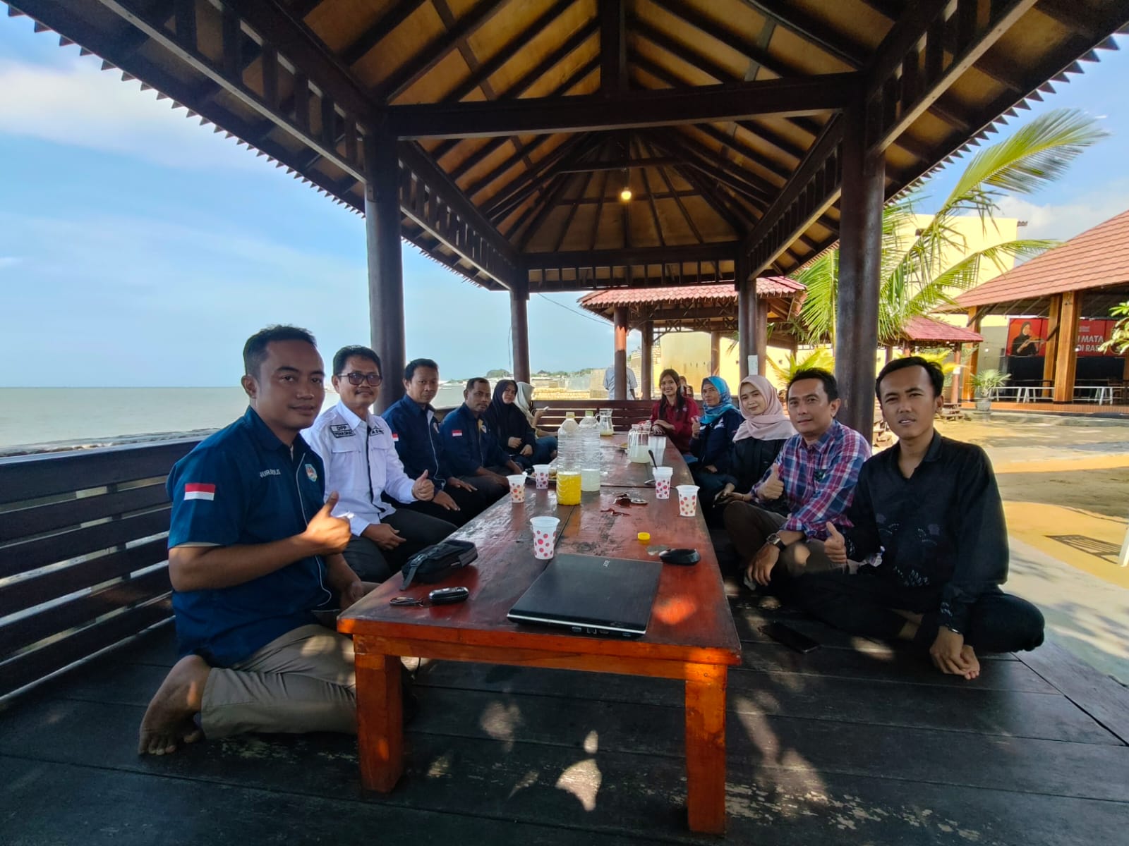 Kunjungan ke Calon Vendor di Seafood Pantai Kelapa