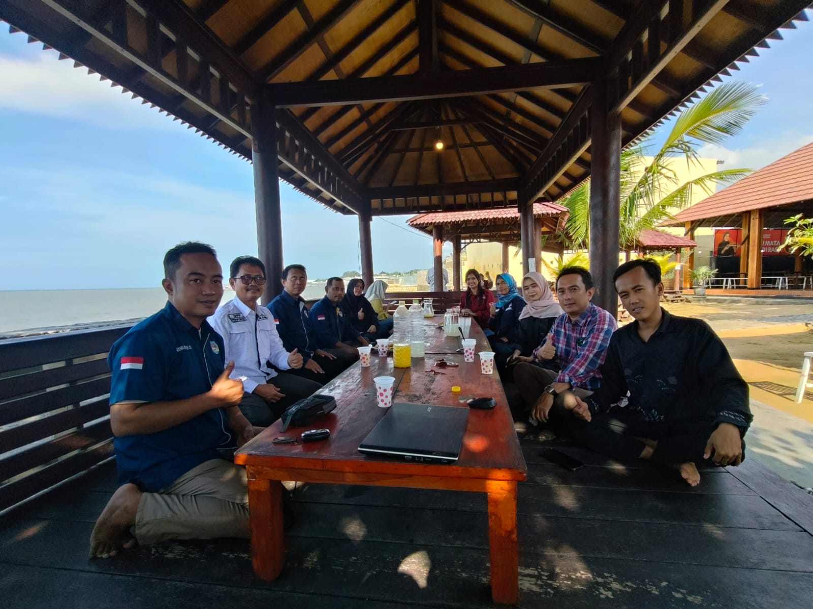 Kunjungan ke Calon Vendor di Seafood Pantai Kelapa