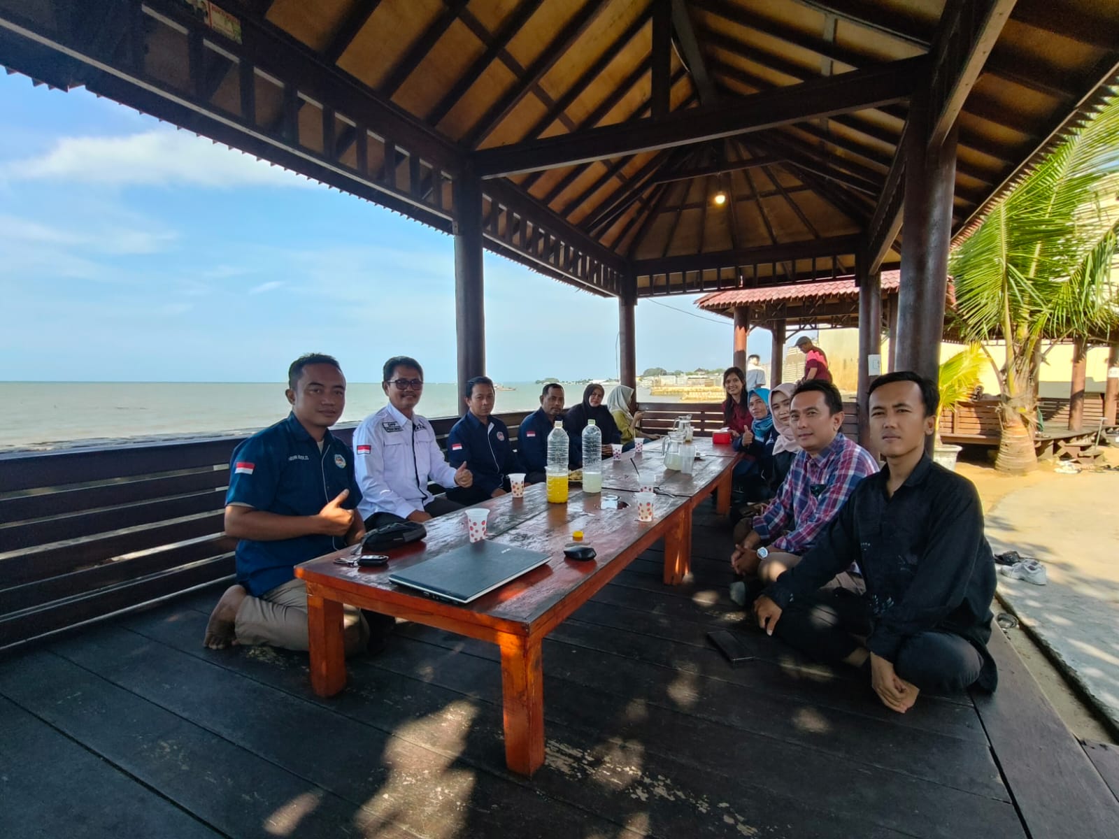 Kunjungan ke Calon Vendor di Seafood Pantai Kelapa